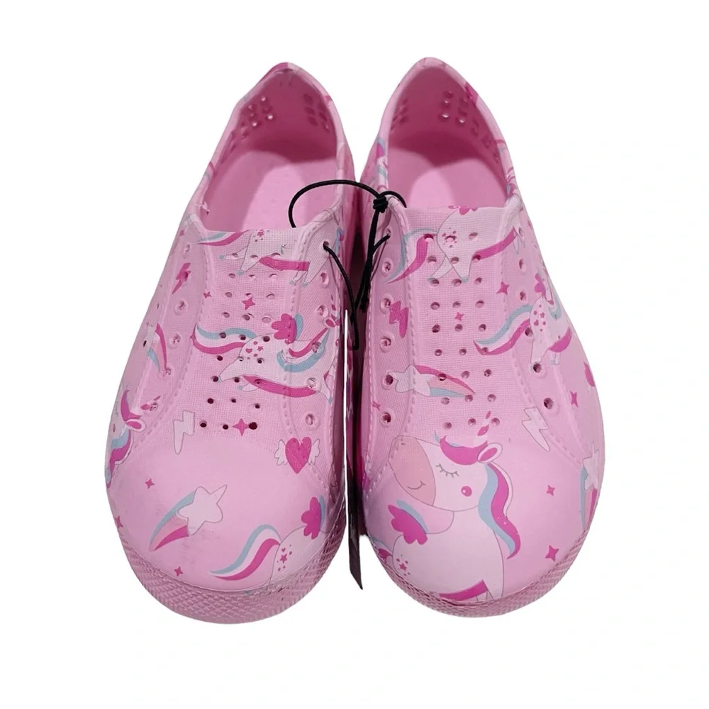 NWT Chatties shoes
